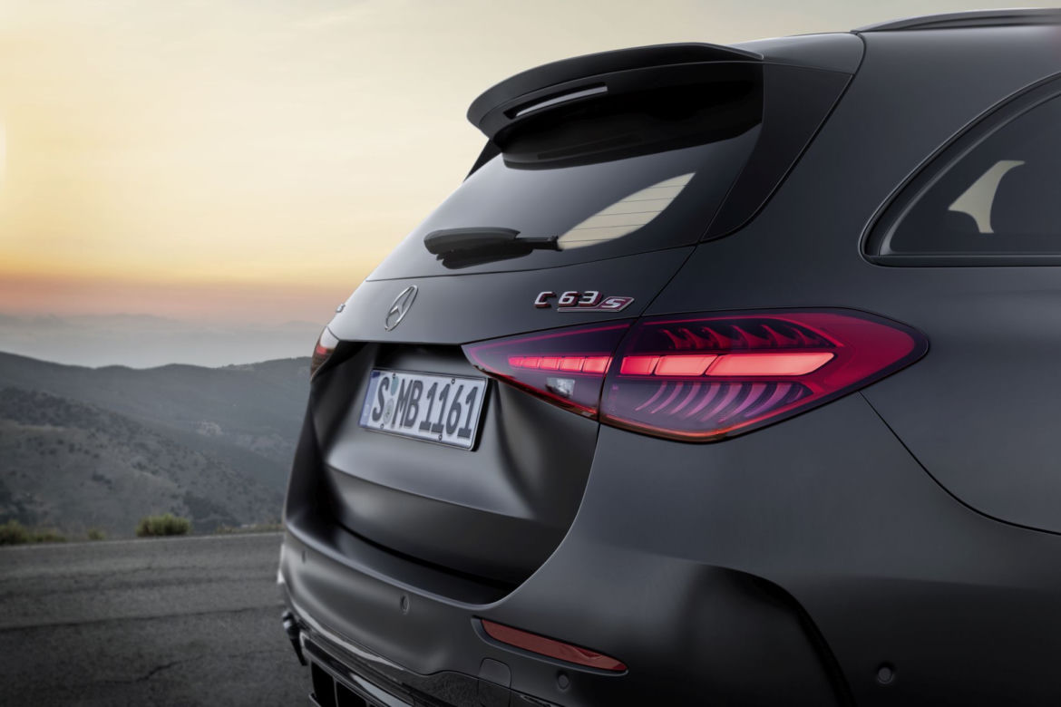 Mercedes-AMG C 63 S E Performance (2023)