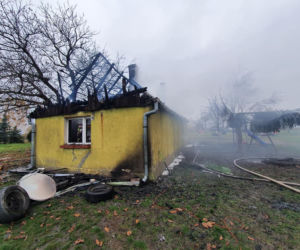 Pożar zabrał im dobytek całego życia. Rodzina z trójką dzieci potrzebuje pomocy 