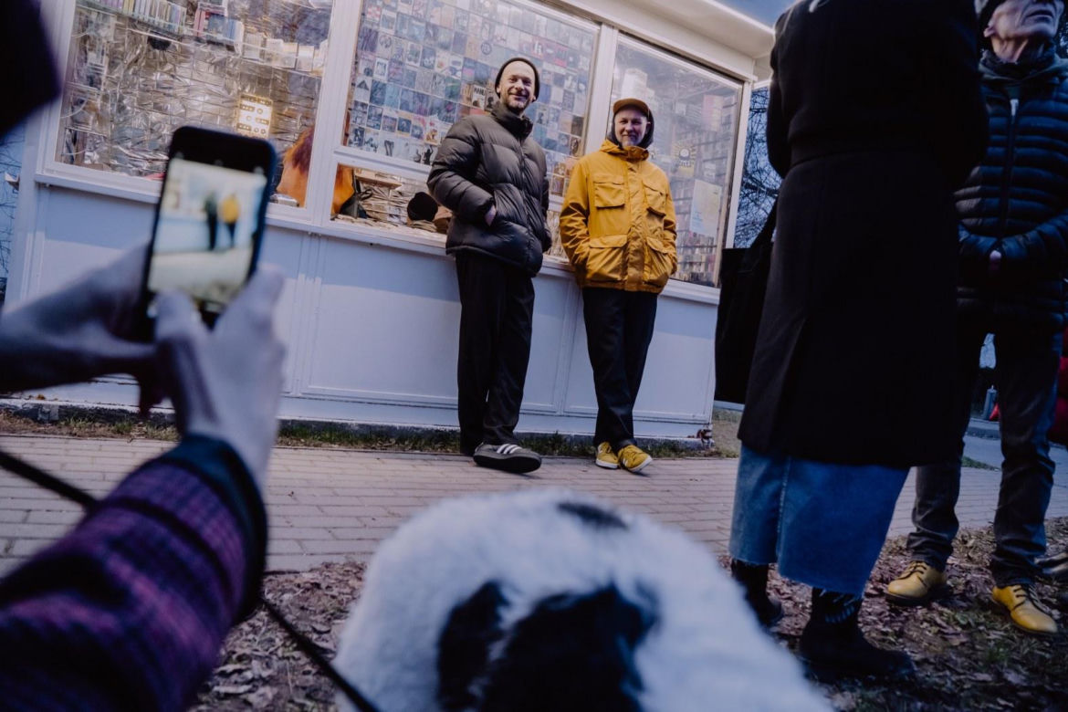 Zapełnili kiosk kasetami. Tak na Węglinie powstała niezwykła wystawa przenosząca w czasie [GALERIA]