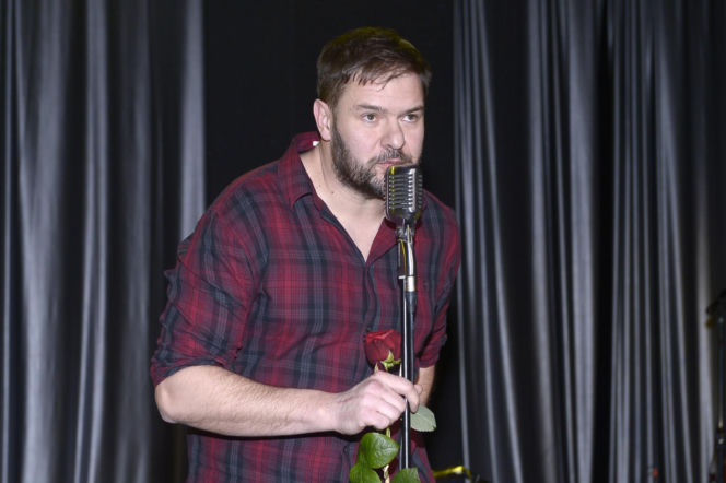 Tomasz Karolak na archiwalnych zdjęciach. Tak wyglądał na początku kariery