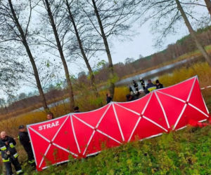 Zwłoki mężczyzny nad jeziorem Branickim! To poszukiwany 49-latek [ZDJĘCIA]
