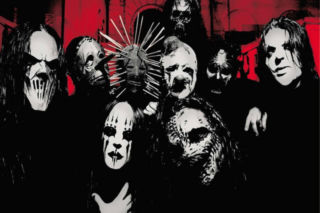 Mroczne kulisy powstania albumu Iowa. Dlaczego Corey Taylor nagrywał nago i kaleczył się szkłem?
