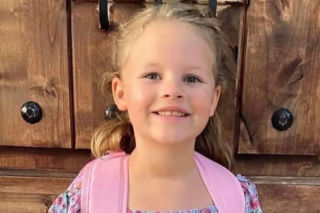 Kurier porwał 7-latkę i ją zabił! To zdjęcie przeraża