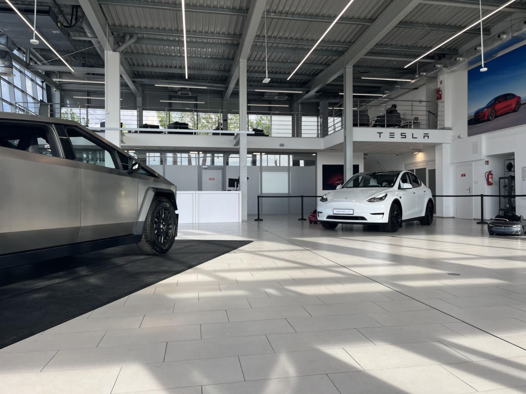 Centrum Tesla Warszawa 