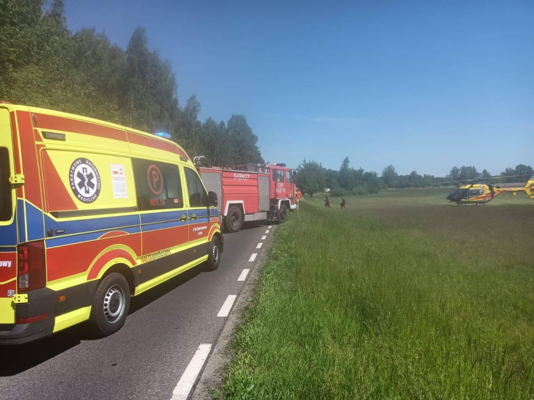   Wypadek autobusu szkolnego na Mazurach. Rannych kilka osób, droga zablokowana!