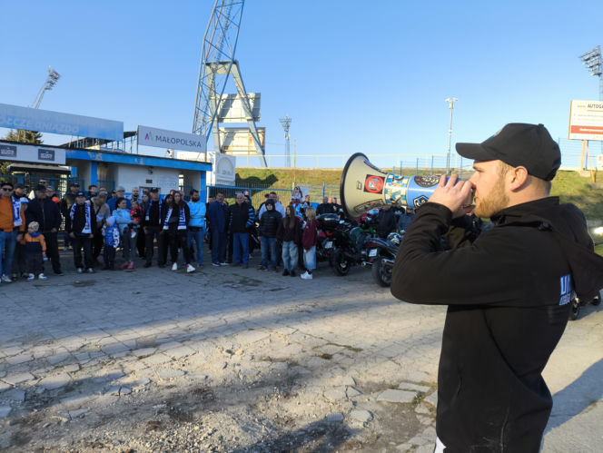 Smutny dzień dla tarnowskiego żużla. Kibice żegnają Unię Tarnów