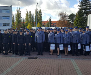 Ślubowanie policjantów w Bydgoszczy. Nasz region zasili 55 nowych funkcjonariusz!