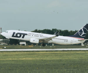 PLL LOT wyśle samoloty po Polaków. Kiedy rejsy powrotne?