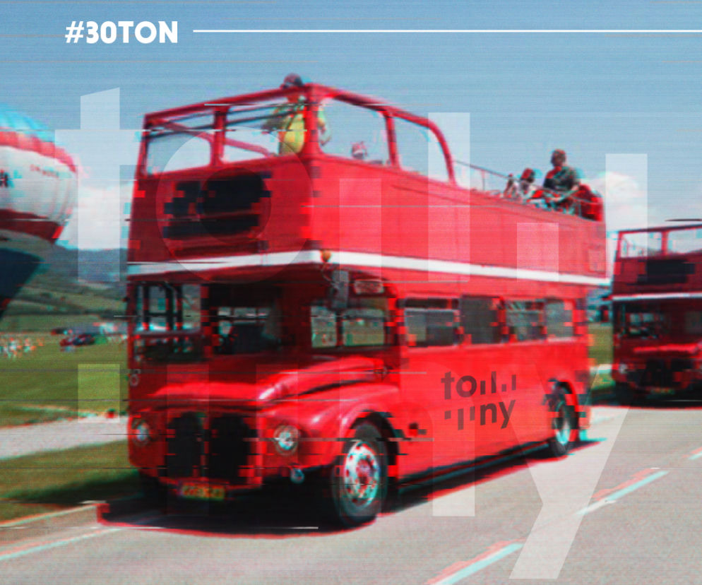  Po Rzeszowie będzie jeździł czerwony autobus z DJ! To before party przez Festiwalem Tony!