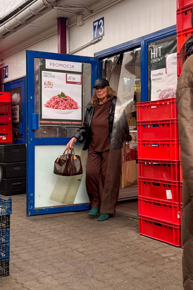 Agnieszka Fitkau-Perepeczko  na bazarku