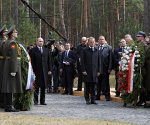 Donald Tusk i Władimir Putin w Katyniu