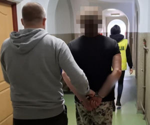 Błyskawiczna akcja policji! Trzech młodych mężczyzn zatrzymano w ich mieszkaniach