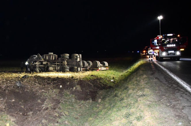 W jego samochodzie rozerwało oponę, 42-latek nie żyje! Szokujący wypadek pod Sanokiem