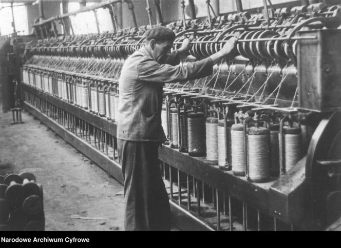 QUIZ PRL. Czy się stoi, czy się leży, trzy tysiące się należy. Tak pracowano w PRL-u