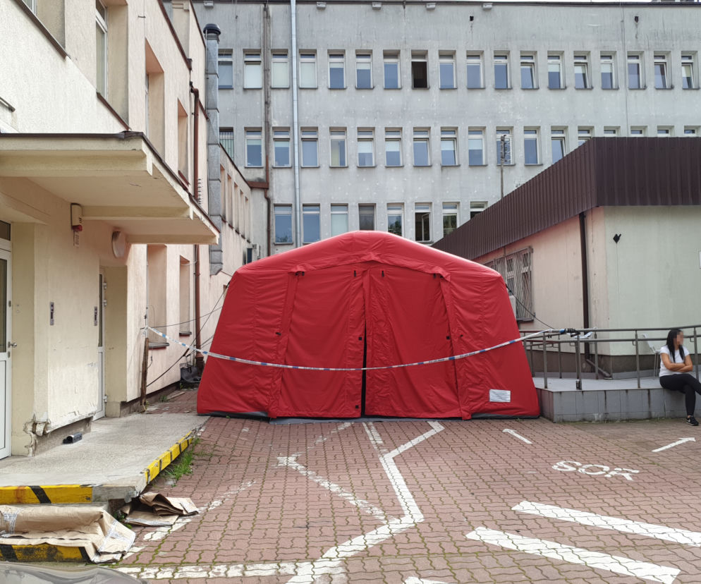 Przyszedł pod izbę przyjęć i zmarł?