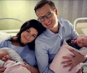 M jak miłość. Kinga (Katarzyna Cichopek), Piotrek (Marcin Mroczek) i bliźniaczki - Emilka i Zuzia