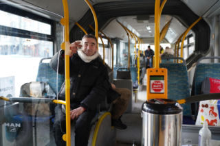 To jest ogromna pomoc. Mobilna ogrzewalnia w Białymstoku. Można się ogrzać i napić herbaty