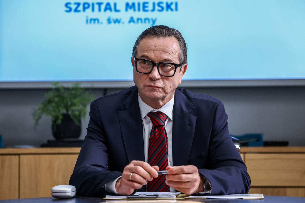"Szpital św. Anny", odcinek 82: Szpital na skraju bankructwa! Nowy dyrektor zapowiada radykalne zmiany