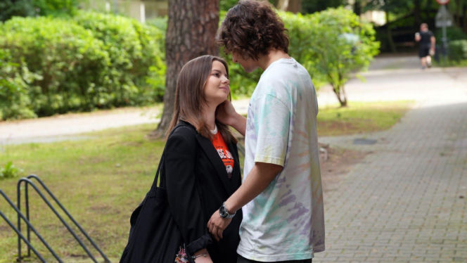 Barwy szczęścia, odc. 3287. Ewa (Gabriela Ziembicka), Romeo (Jacek Tyszkiewicz)