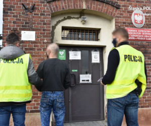 Zabójstwo w Piekarach Śląskich. Syn skatował matkę podczas libacji 