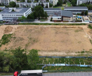Mieszkańcy doczekają się pierwszego pełnowymiarowego boiska do piłki nożnej. Prace idą pełna parą