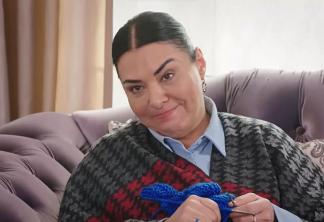 "Panna młoda", odcinek 40: Derya upomina się o obiecane złoto, wywołując gwałtowną awanturę