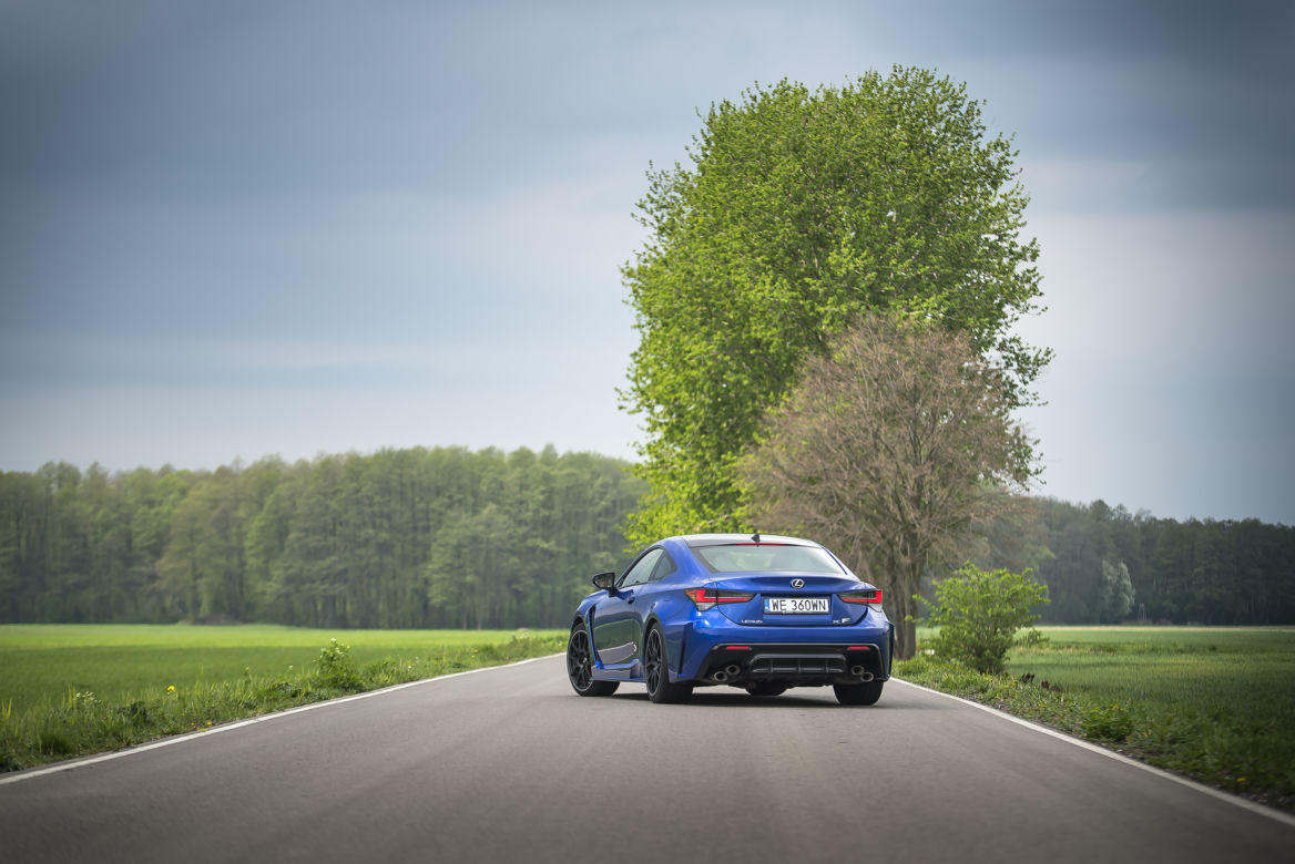 Lexus RC F Carbon 5.0 V8 464 KM 