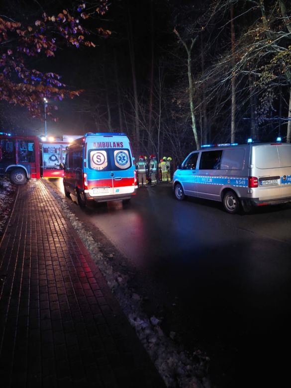 Tragiczny wypadek pod Kościerzyną. 2 osoby nie żyją. Przeżył tylko 12-latek [6.12.2022]