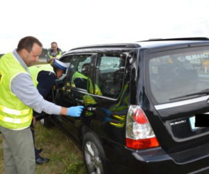 Ukradł auto. Nie wiedział, że tylnym siedzeniu spała 13-latka