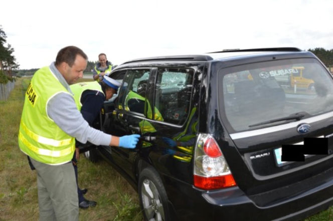 Ukradł auto. Nie wiedział, że tylnym siedzeniu spała 13-latka