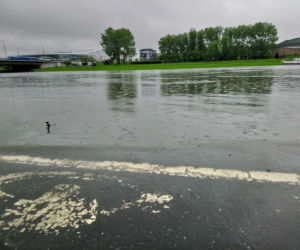 Ulewy w Krakowie 23.05.2019: Wylała Wisła, zalane są bulwary