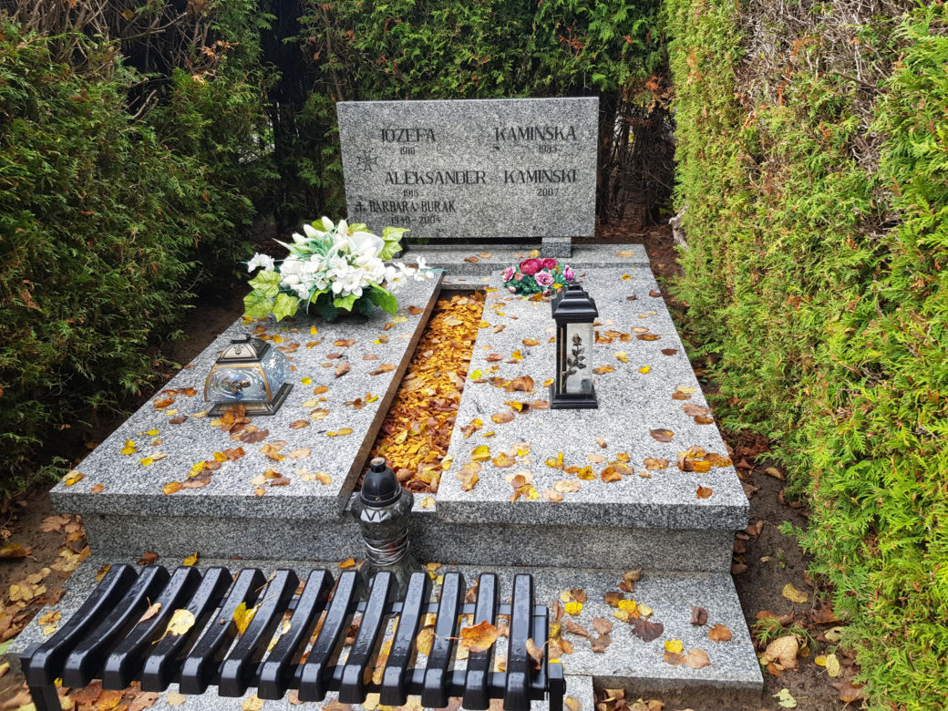 Zrobiliśmy spacer po białostockich nekropoliach. Sprawdź w jakim stanie są nagrobki historycznych postaci [ZDJĘCIA]