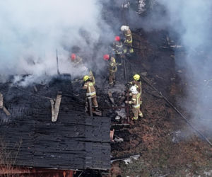 Z piętrowego domu zostały tylko zgliszcza, ogień zabrał wszystko. Potężny pożar pod Warszawą