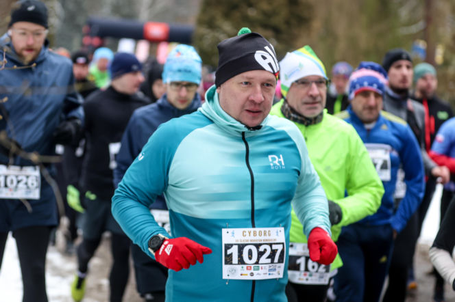 Wystrzał startera zamiast szampana. Tłumy powitały Nowy Rok na XX Śląskim Maratonie Noworocznym Cyborg