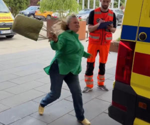 Na dobre i na złe nowy sezon na planie. Pani Jadzia (Aldona Jankowska), chłopak Matyldy (Tomasz Osica)