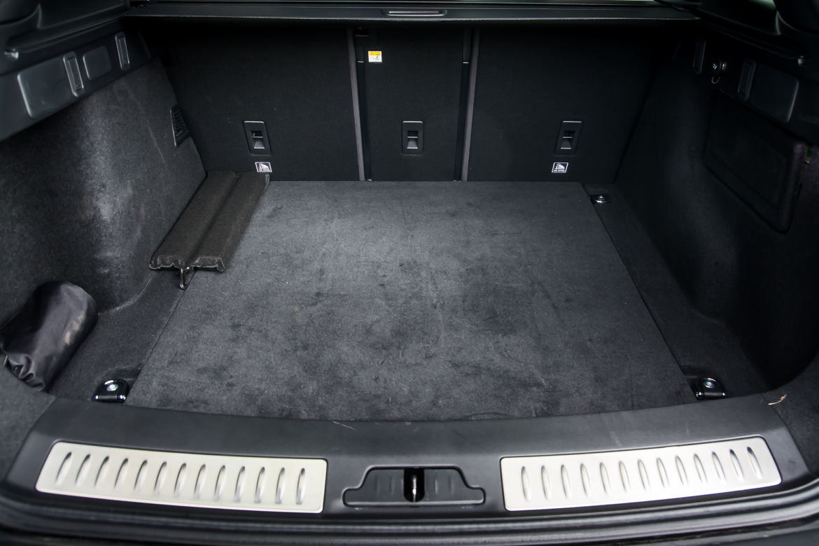 Range Rover Velar First Edition R-Dynamic D300 HSE