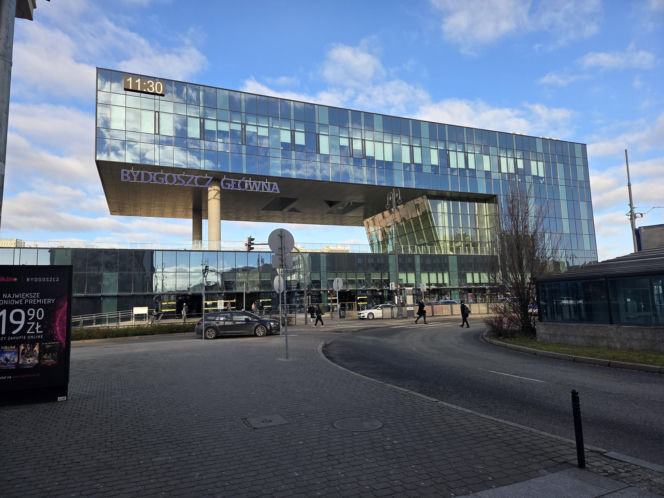 Kiedyś straszył pasażerów, a teraz jest chlubą miasta! Tak zmienił się dworzec PKP w Bydgoszczy