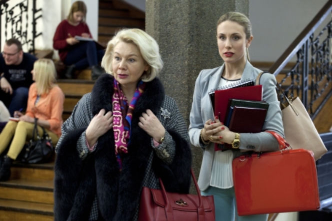 Sama słodycz. Dorota Nowakowska (Izabela), Natalia Klimas (Patrycja)