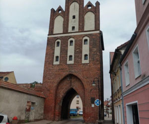 To najdłuższe mury obronne w woj. warmińsko-mazurskim. Otaczają Stare Miasto