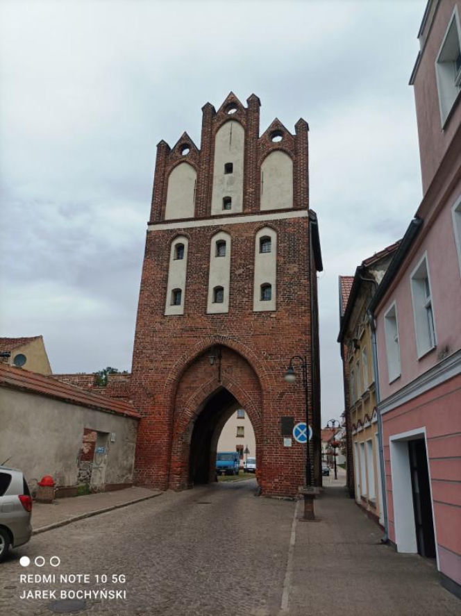 To najdłuższe mury obronne w woj. warmińsko-mazurskim. Otaczają Stare Miasto