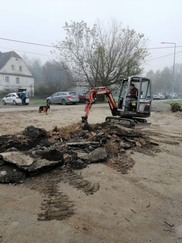 Co weekend ruszają z podbydgoskiego Czarża do Kłodzka. Odbudowują po powodzi dom wielopokoleniowej rodziny 