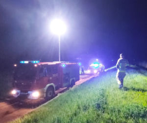 Policjanci uratowali tonącego mężczyznę