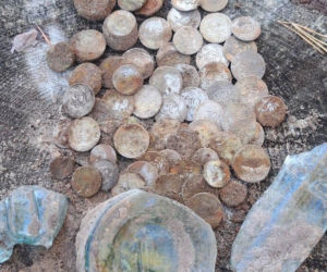 Skarb w butelce pod Skarżyskiem. W szklanej kapsule czasu leżał ponad 70 lat