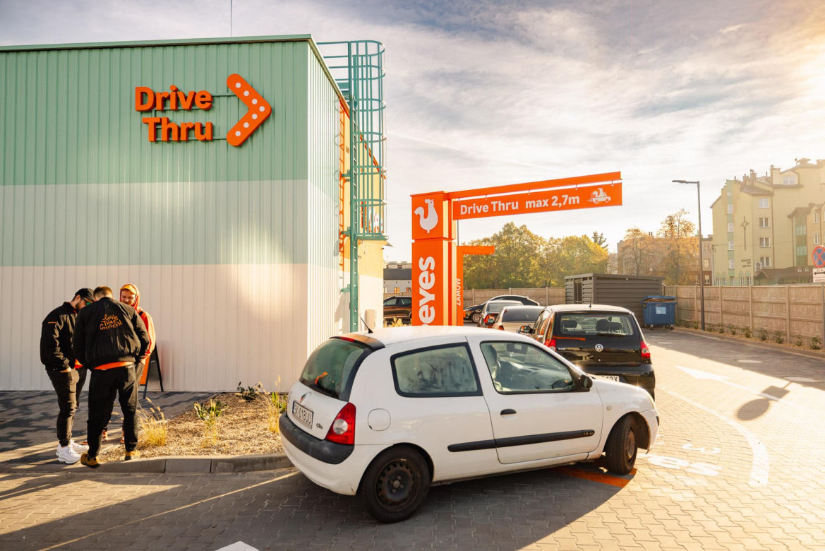 Czekali na to nawet 10 godzin! Szaleństwo na otwarciu Popeyes w Częstochowie