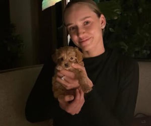 Jelena Rybakina i jej szczeniak Toby
