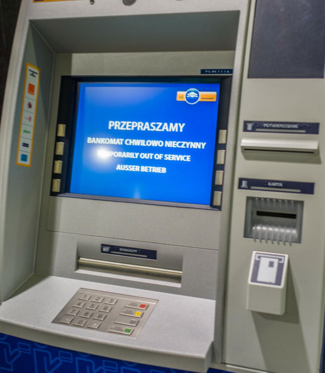 Problemy w bankach i bankomatach. Panika w Polsce po ataku Rosji na Ukrainę
