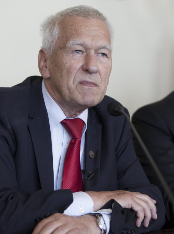 Mateusz Morawiecki, Kornel Morawiecki. Tato, nie kandyduj tylko się lecz.