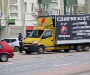 Zatrzymanie kontrowersyjnej furgonetki LGBT na Ursynowie