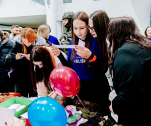 Tłumy młodych ludzi na kampusie. Dzień Otwarty 2025 na Uniwersytecie w Siedlcach za nami