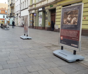 Grot na leszczyńskim deptaku. Wystawa uliczna o Stefanie Grocie Roweckim